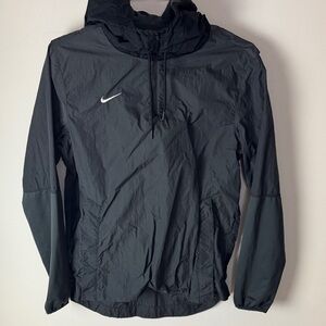 Nike Windbreaker - Men's Medium